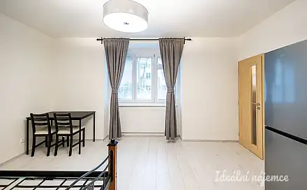 Pronájem bytu 1+kk 27 m²