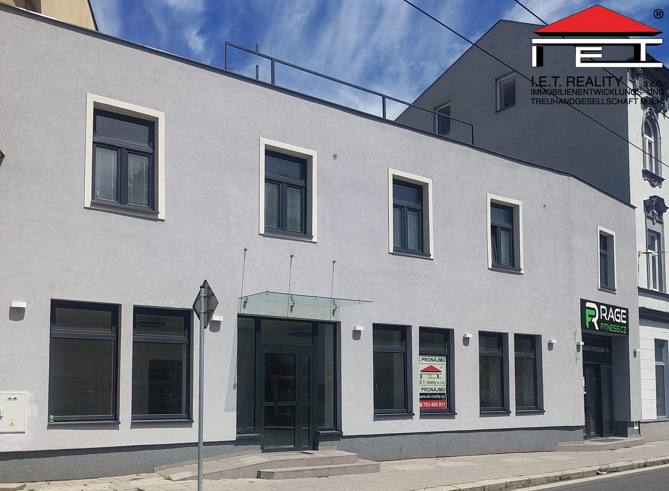 Pronájem obchodních prostor 94 m²