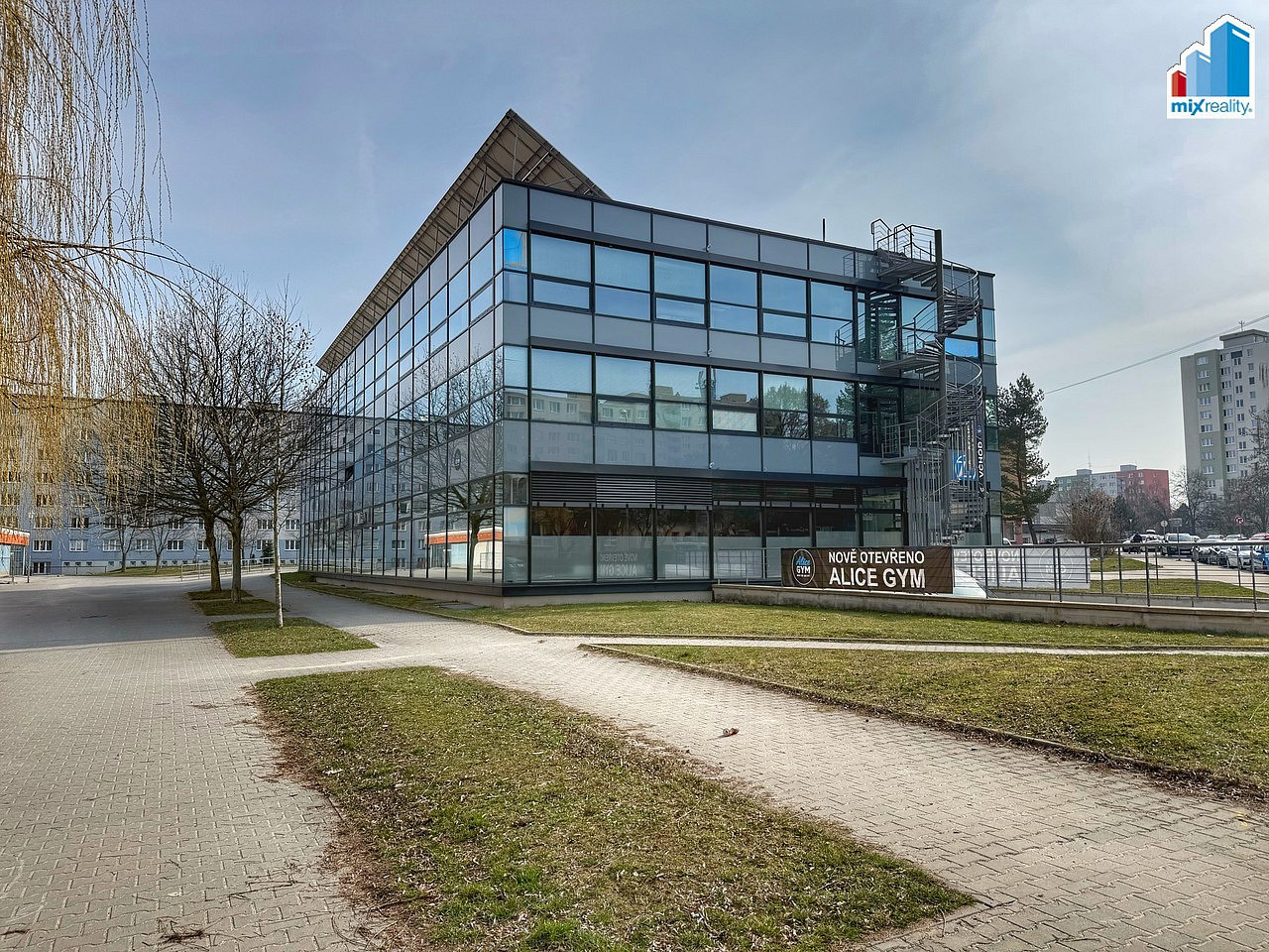 Pronájem kanceláře 2 000 m² — photo 3