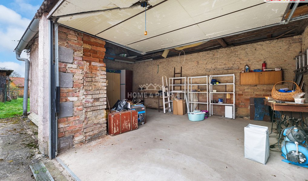 Prodej domu 133 m² s pozemkem 1 126 m², Zlonice – náhled fotky 39
