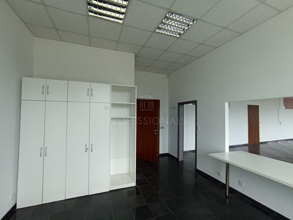 Pronájem obchodních prostor 135 m² – fotografie 4