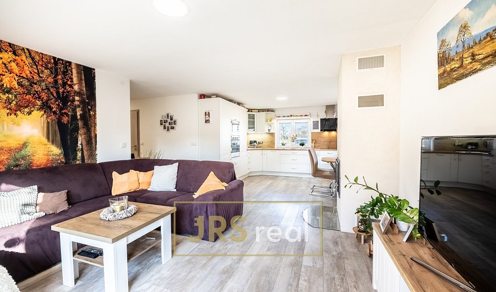Prodej domu 105 m² s pozemkem 143 m², Šaratice – náhled fotky 2