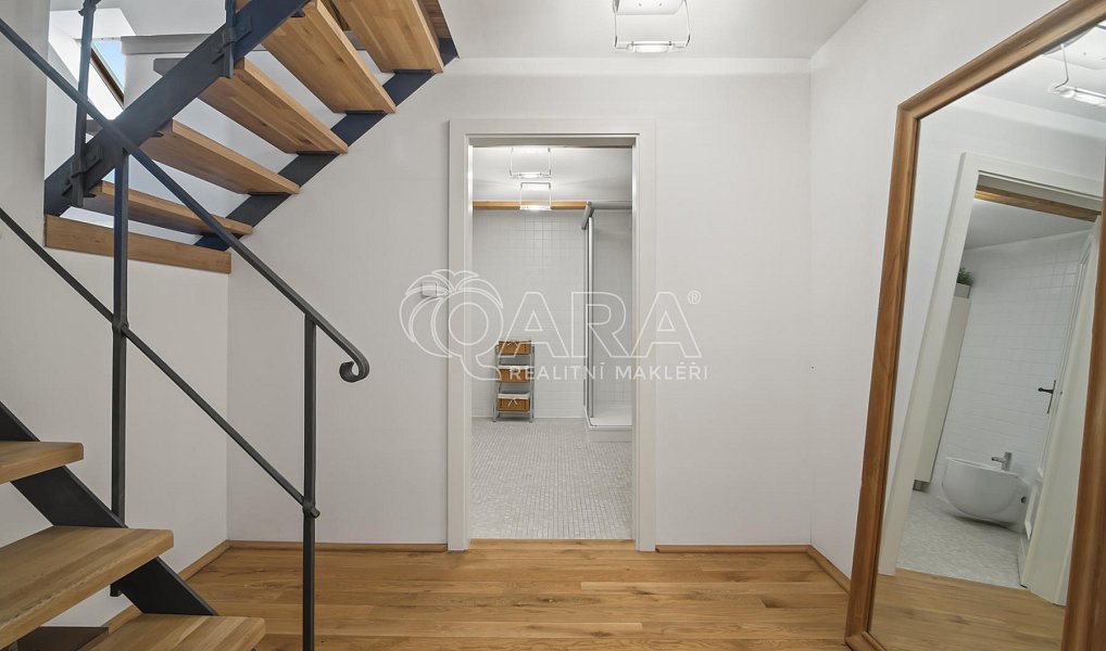 Pronájem komerčního objektu (jiného typu) 470 m², Praha – náhled fotky 11