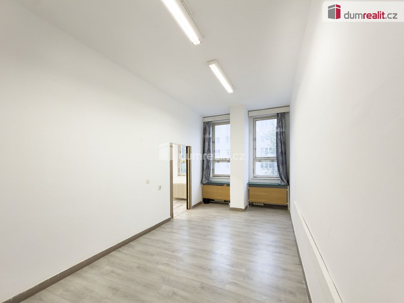 Pronájem obchodních prostor 216 m² – fotografie 4