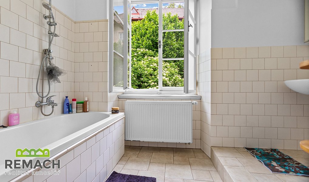 Prodej bytu 2+1 70 m², Kuks – náhled fotky 3