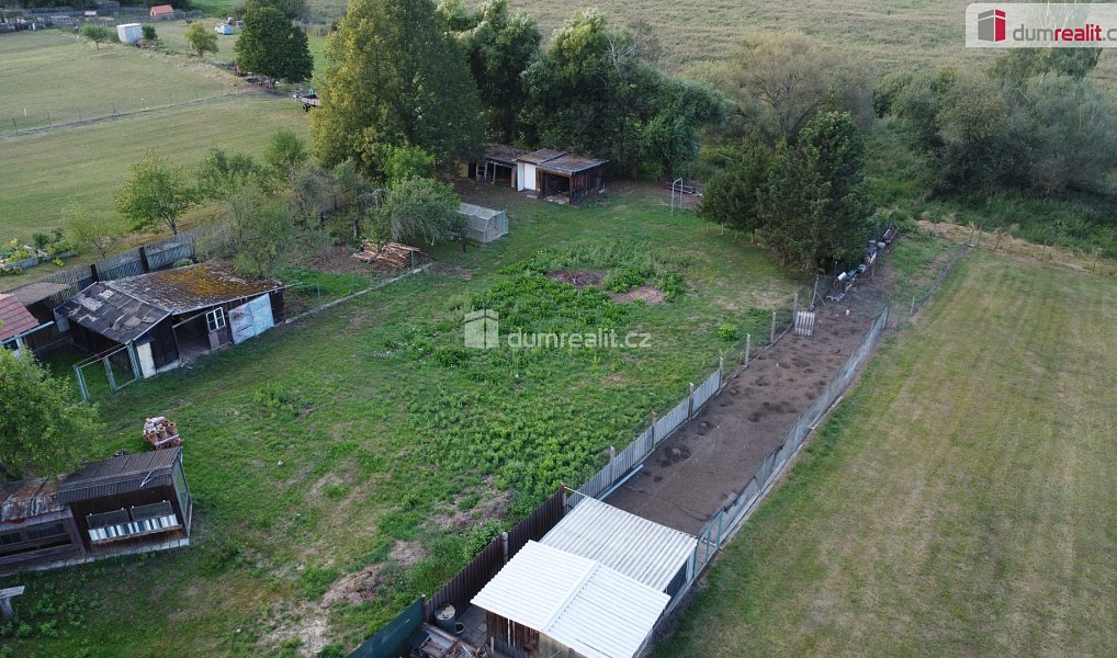 Prodej stavebního pozemku 810 m², Vroutek – náhled fotky 17