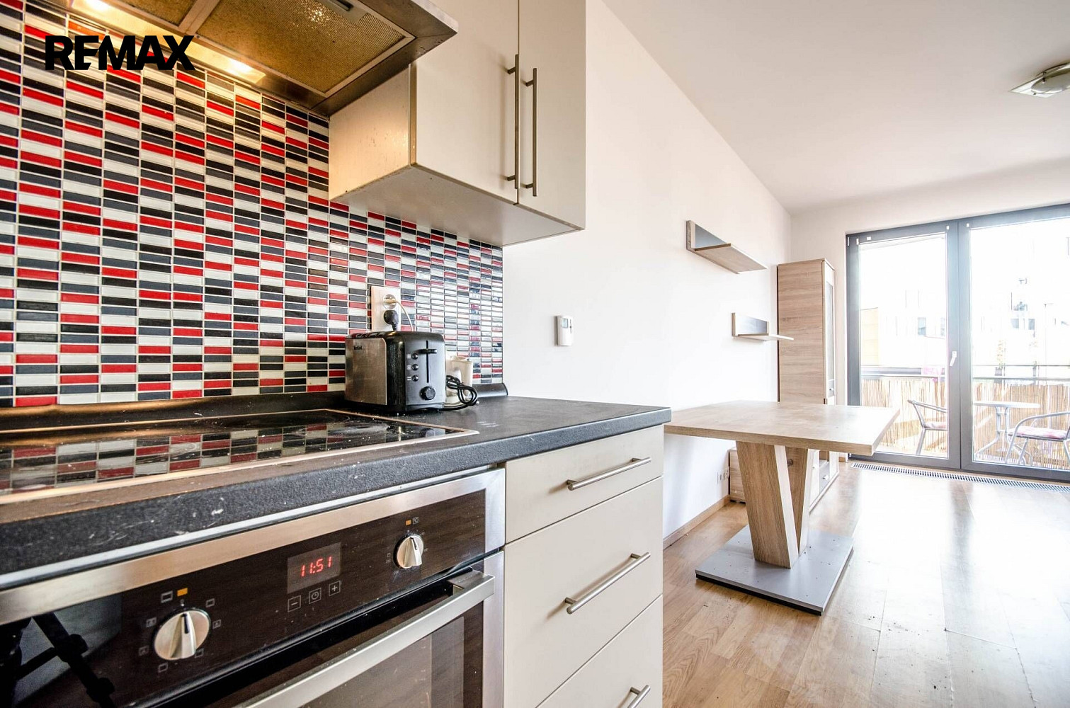 Pronájem bytu 3+kk 62 m² – fotografie 2