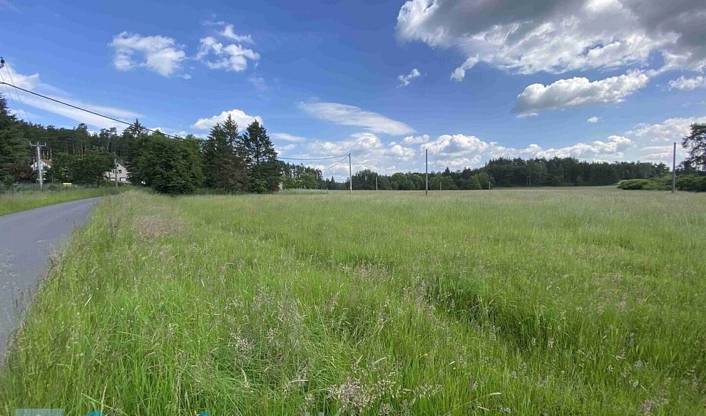 Prodej stavebního pozemku 1 400 m², Planá – náhled fotky 2