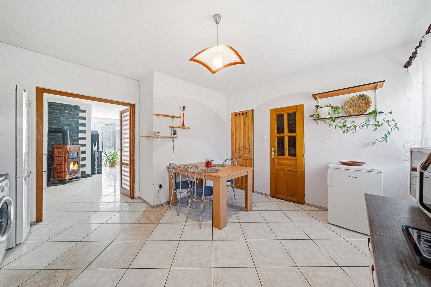 Prodej nájemního domu, činžáku 190 m² — photo 4