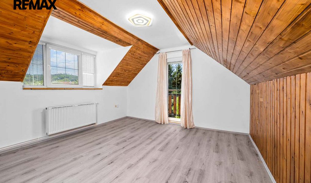 Prodej domu 280 m² s pozemkem 126 m², Nový Knín – náhled fotky 12