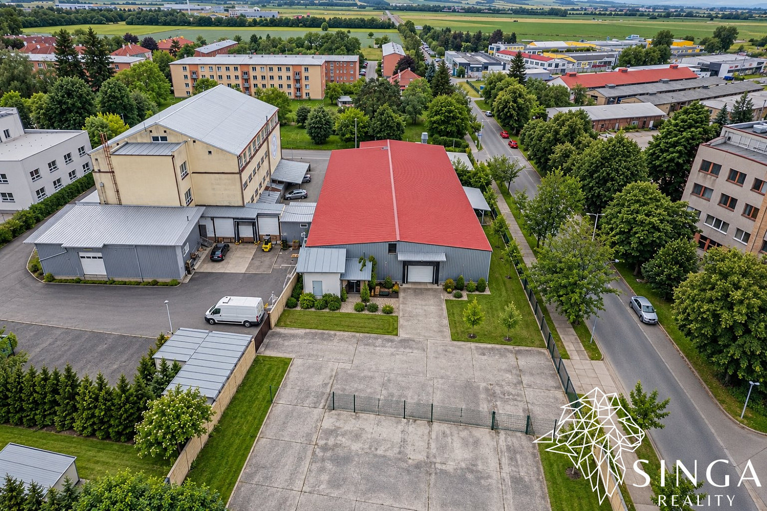 Prodej výrobních prostor 1 036 m² – fotografie 2