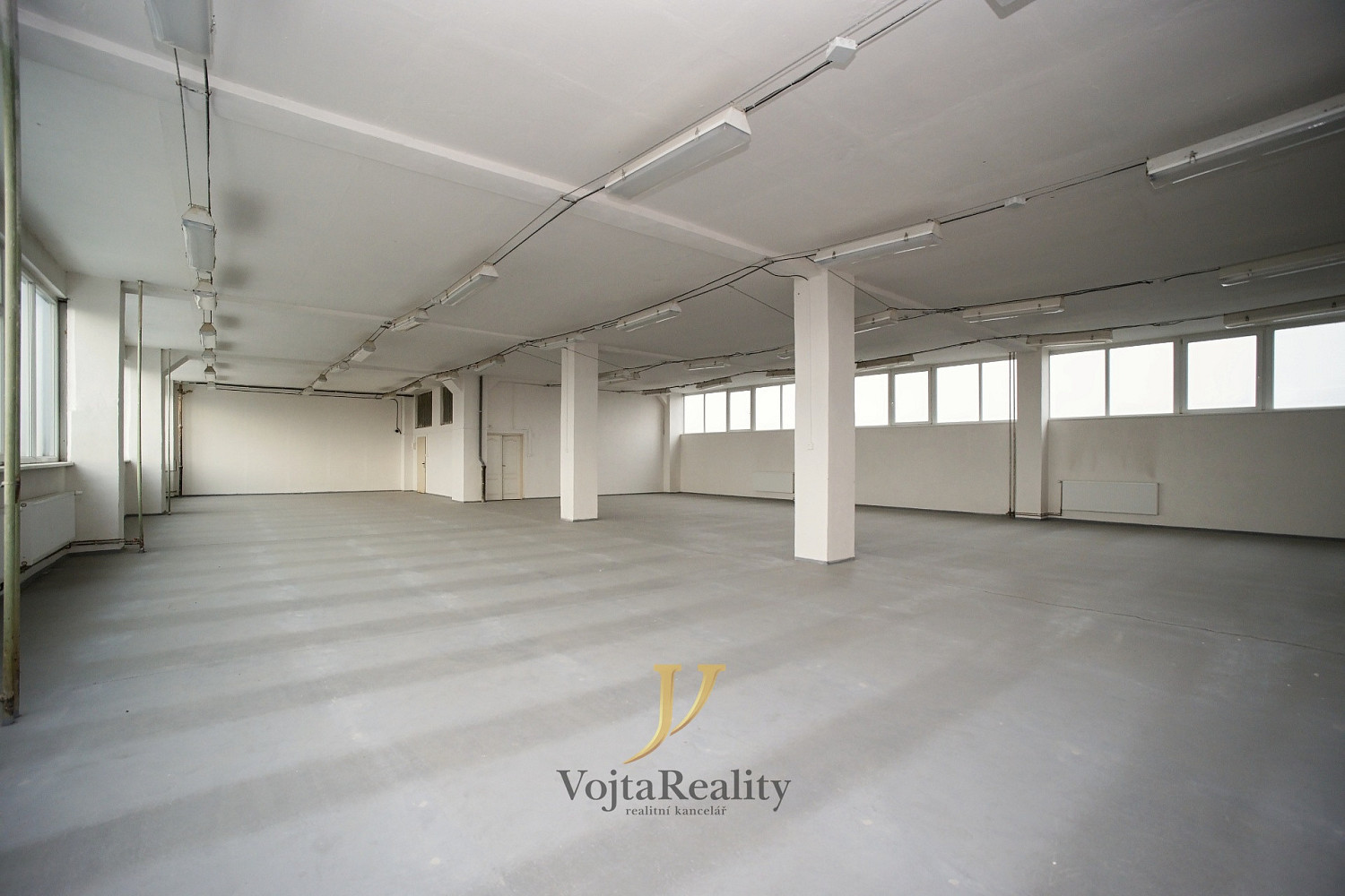 Pronájem skladovacích prostor 400 m² – fotografie 5