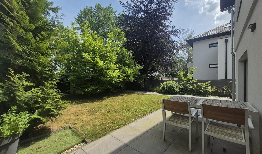 Pronájem domu 120 m² s pozemkem 350 m², Praha – náhled fotky 16