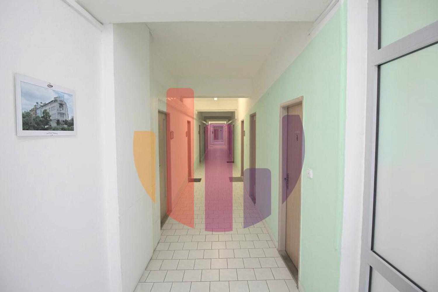 Pronájem kanceláře 320 m² – pohled 3