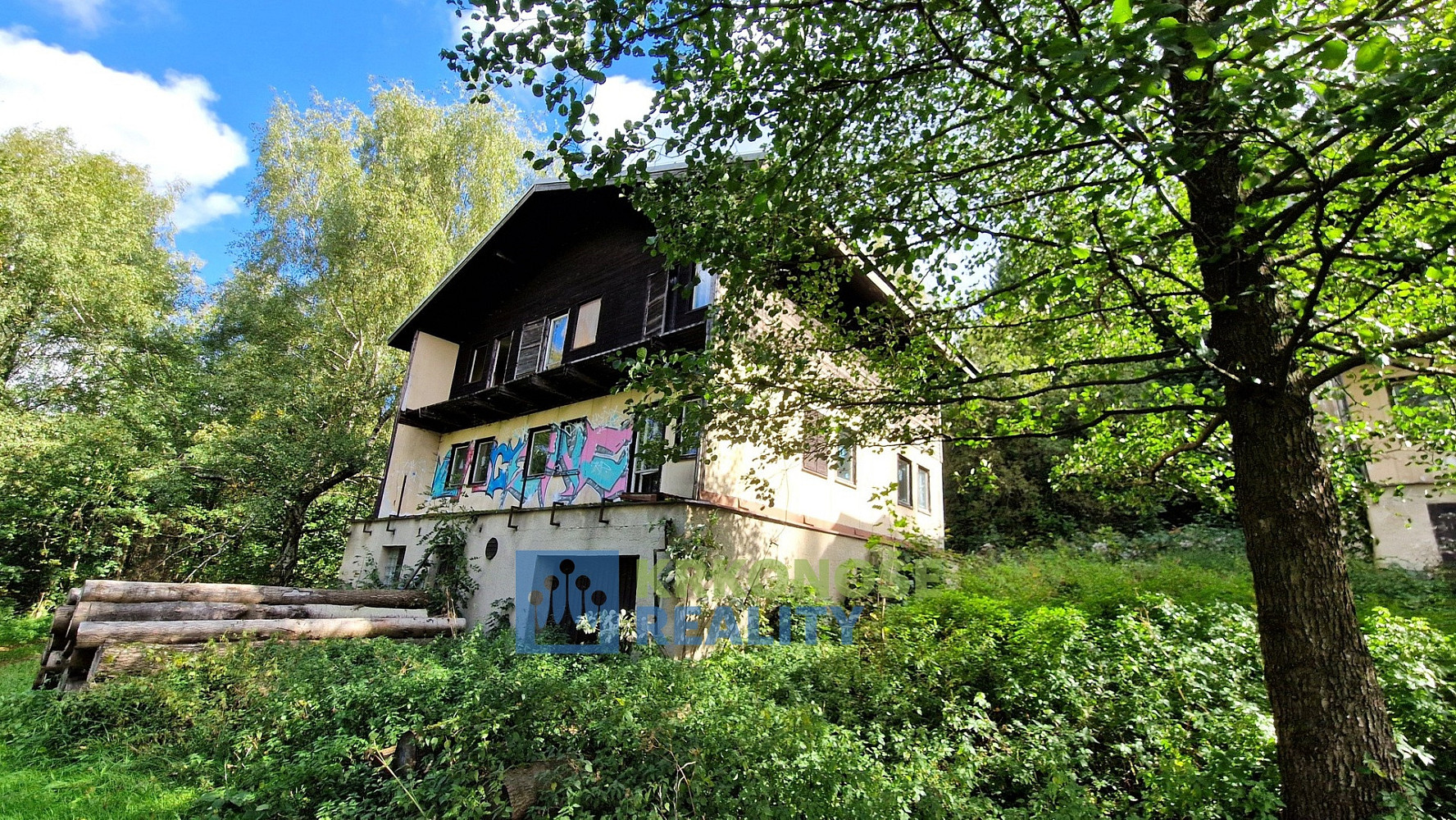 Prodej domu 320 m² s pozemkem 2 462 m²