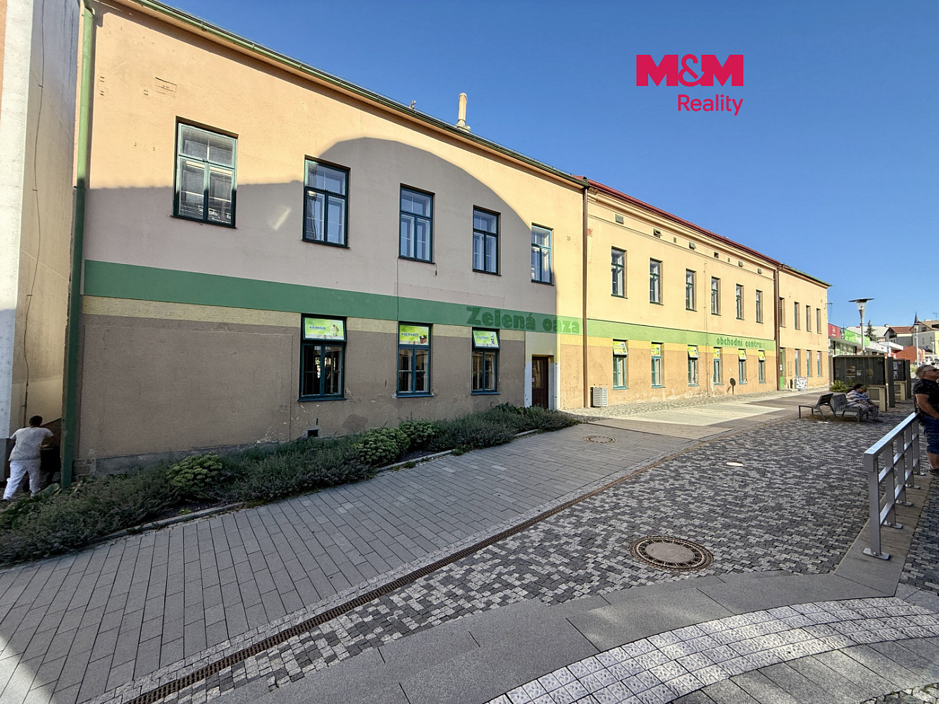 Pronájem obchodních prostor 100 m²