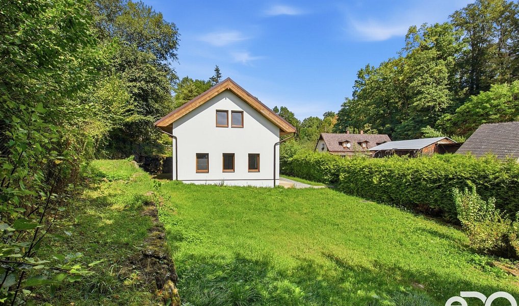Prodej domu 232 m² s pozemkem 789 m², Koryta – náhled fotky 2