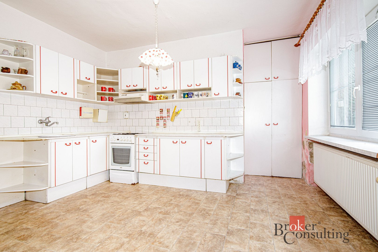Prodej domu 161 m² s pozemkem 1 012 m² – fotografie 3