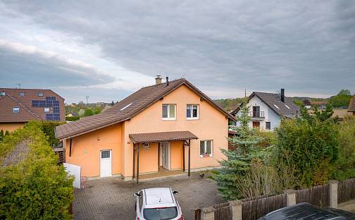 Prodej domu 160 m² s pozemkem 766 m², Zlatá, okres Praha-východ