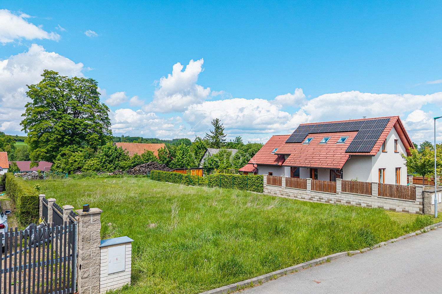 Prodej stavebního pozemku 893 m² – fotografie 3