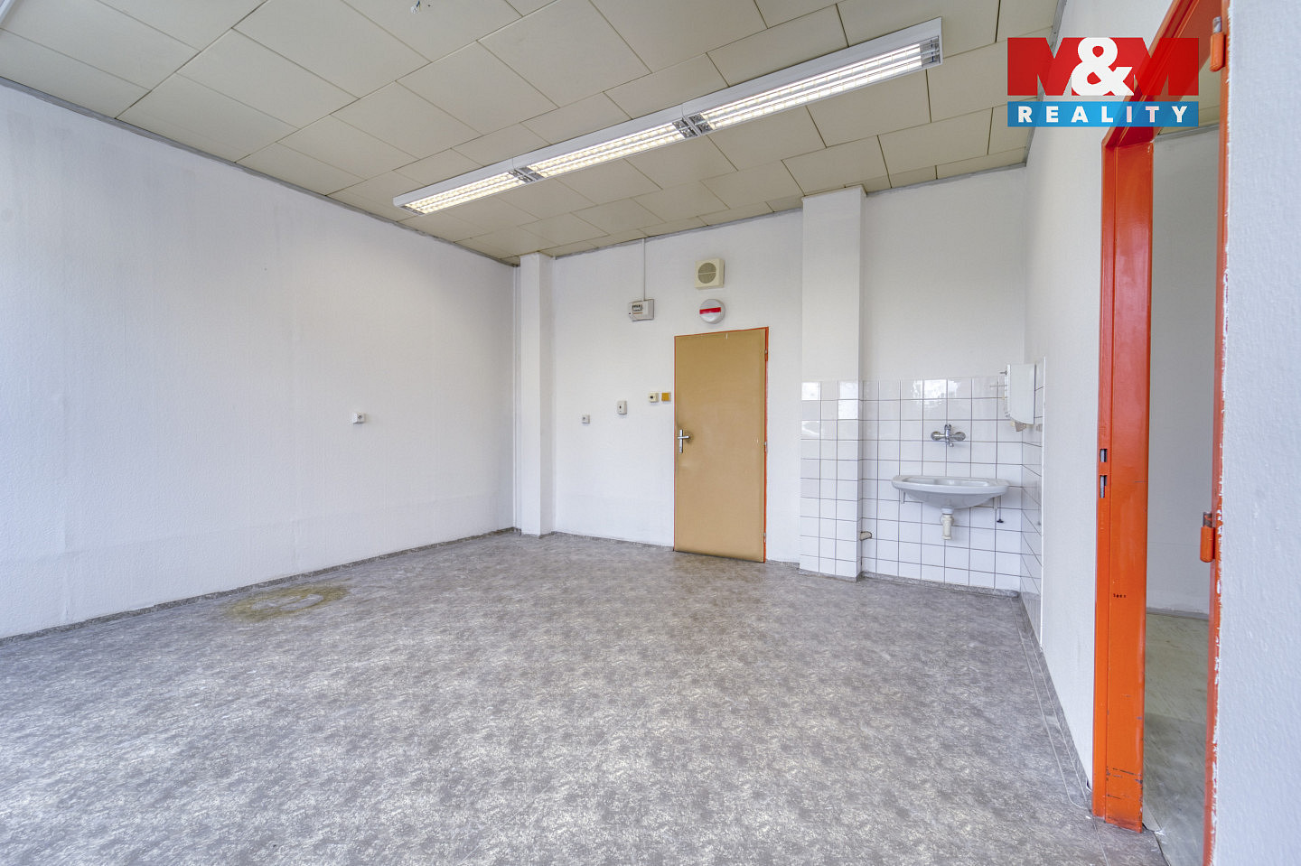 Pronájem kanceláře 60 m² – fotografie 2