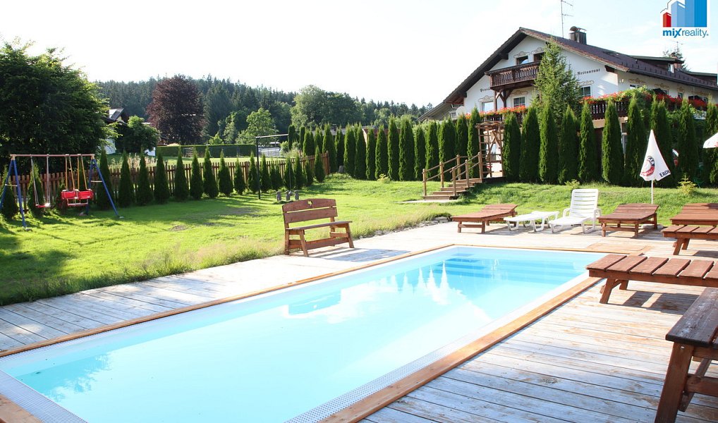 Prodej ubytovacího objektu 1 746 m², Železná Ruda – náhled fotky 9