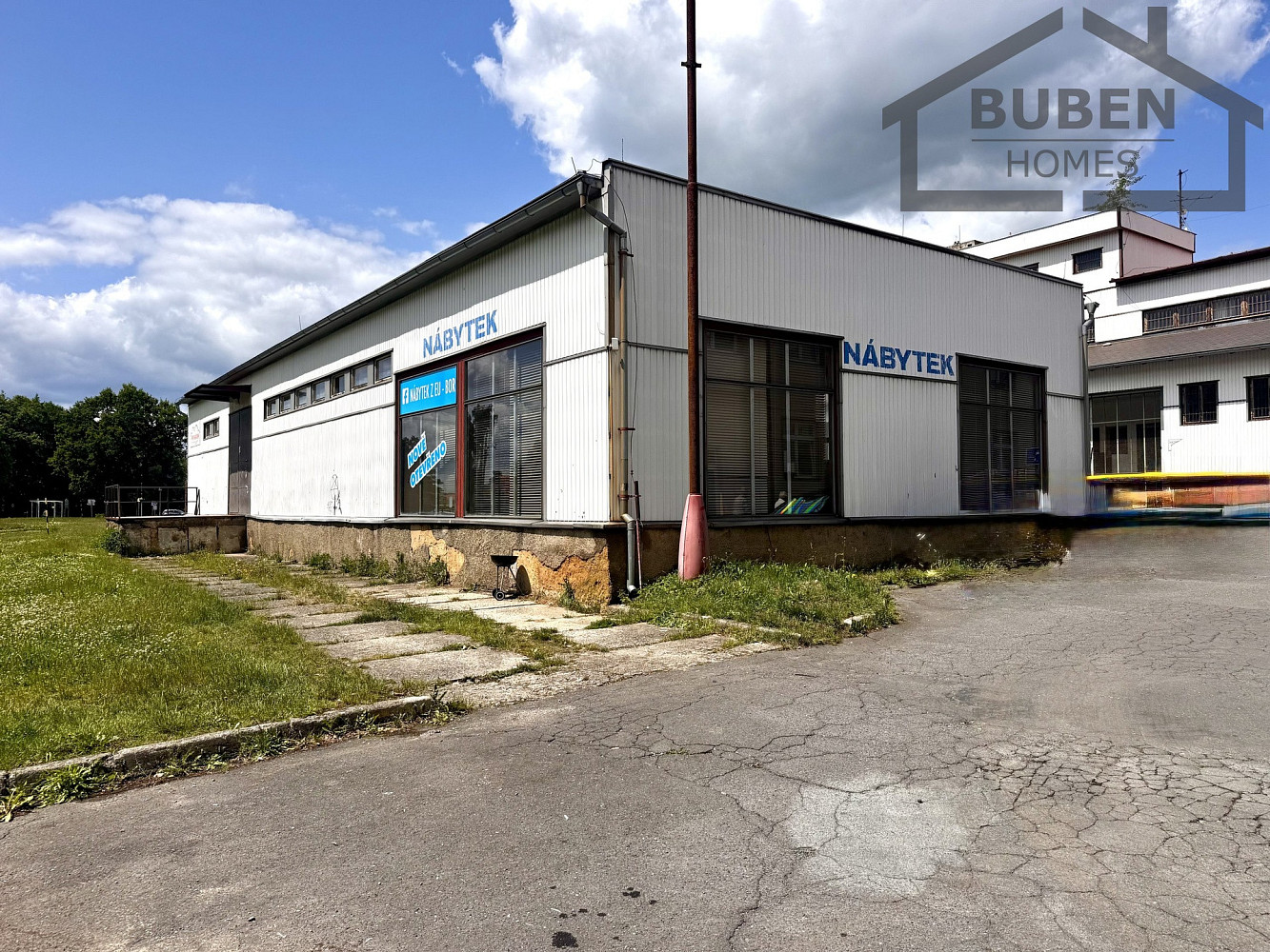 Prodej obchodních prostor 375 m² – fotografie 4