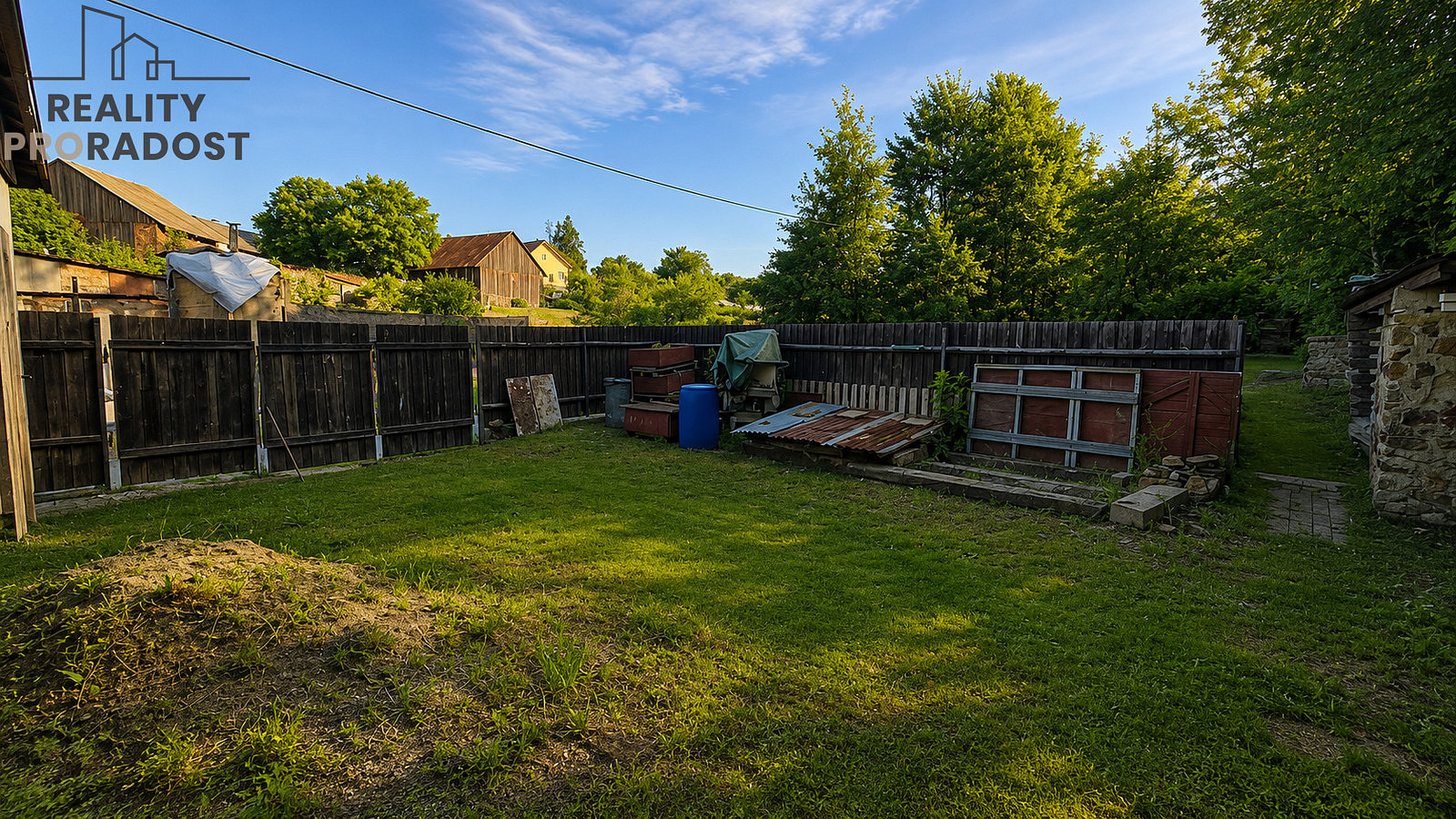 Prodej stavebního pozemku 1 195 m²