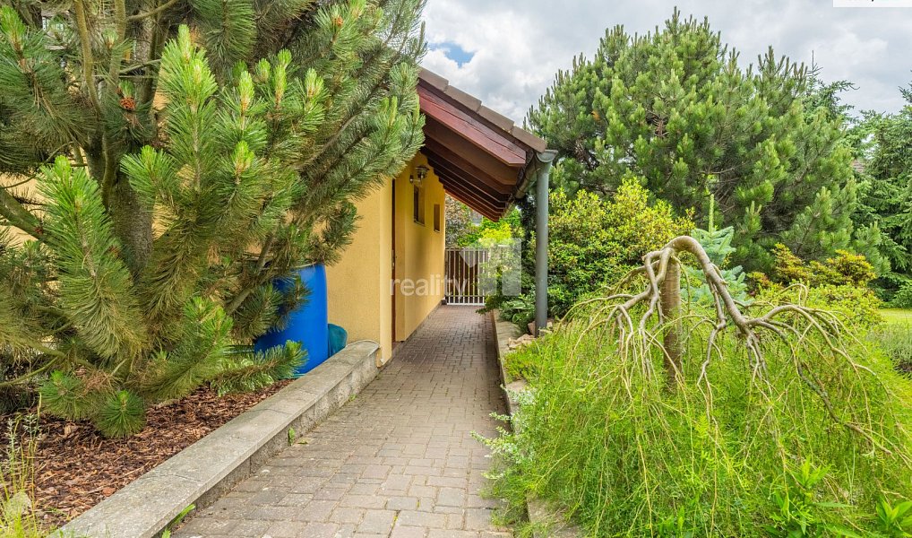 Prodej domu 200 m² s pozemkem 1 008 m², Kamenice – náhled fotky 53