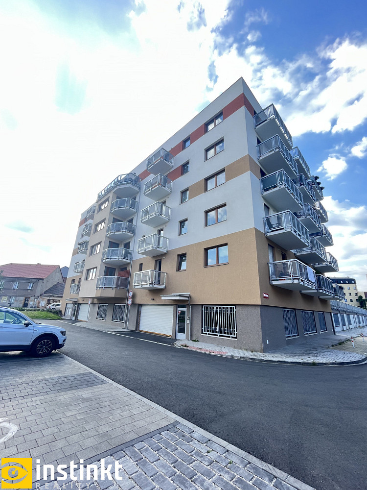 Garážové parkovací stání (15m2) ul. rybářská, plzeň