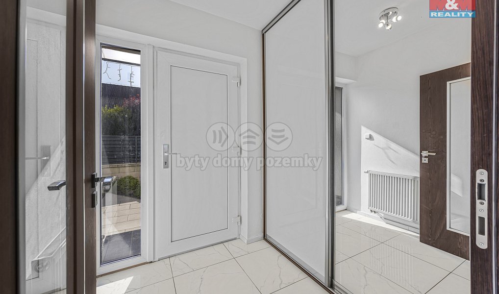 Prodej domu 206 m² s pozemkem 501 m², Vestec – náhled fotky 17