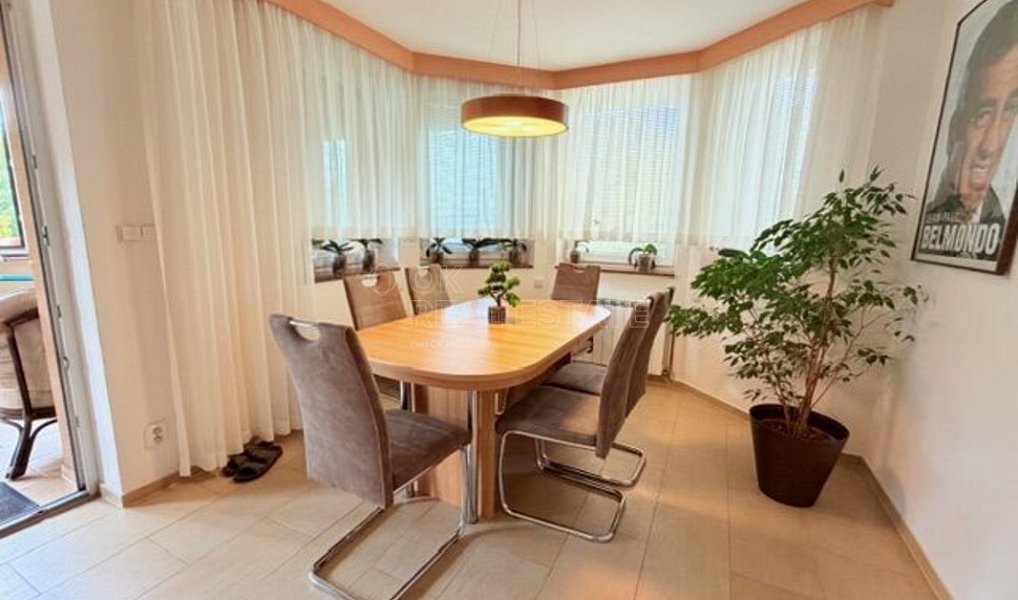 Prodej domu 190 m² s pozemkem 1 947 m², Ostrava – náhled fotky 2