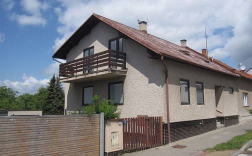 Prodej domu 247 m² s pozemkem 780 m², Mužíkova, Hradec Králové - Nový Hradec Králové