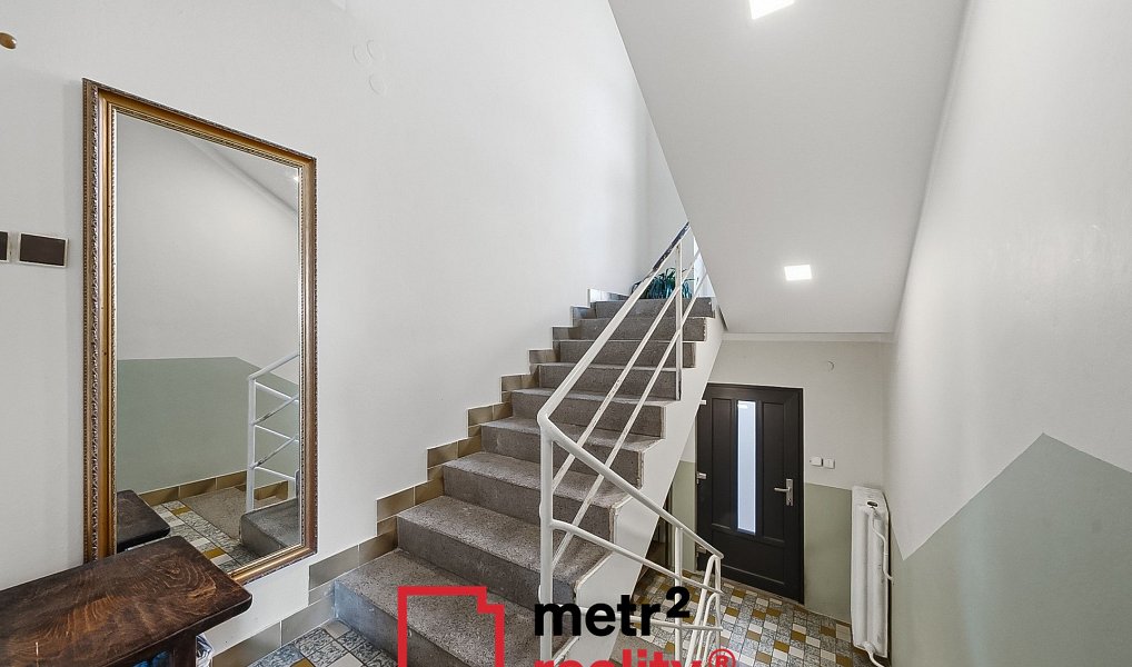 Prodej domu 303 m² s pozemkem 954 m², Charváty – náhled fotky 15