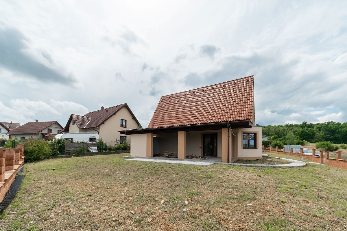 Prodej domu 218 m² s pozemkem 1 043 m² – pohled 4