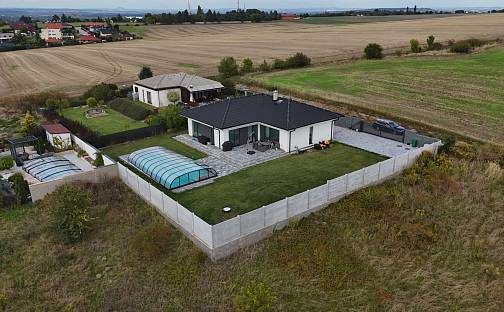 Prodej domu 202 m² s pozemkem 932 m², Na Vršku, Kralupy nad Vltavou - Minice, okres Mělník