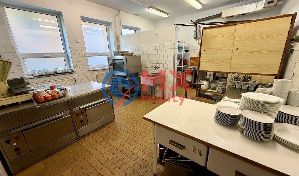 Prodej ubytovacího objektu 2 428 m², Sobotín – náhled fotky 16