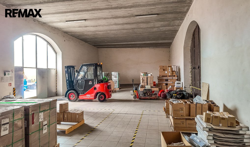 Prodej kanceláře 1 050 m², Slatina – náhled fotky 50