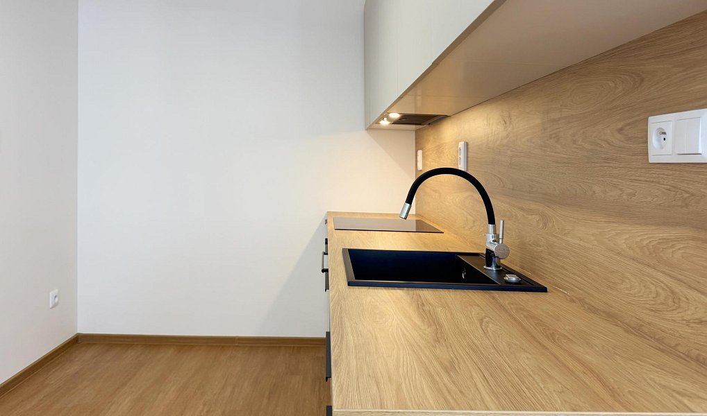 Pronájem bytu 1+kk 36 m², Kladno – náhled fotky 16