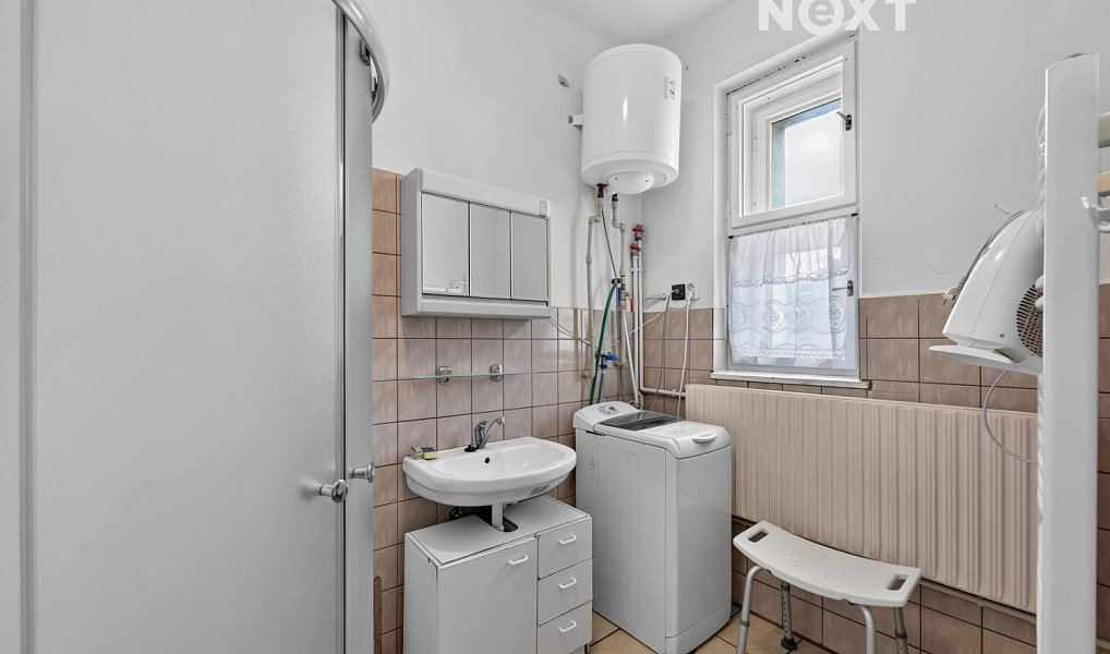 Prodej domu 366 m² s pozemkem 637 m², Vimperk – náhled fotky 16