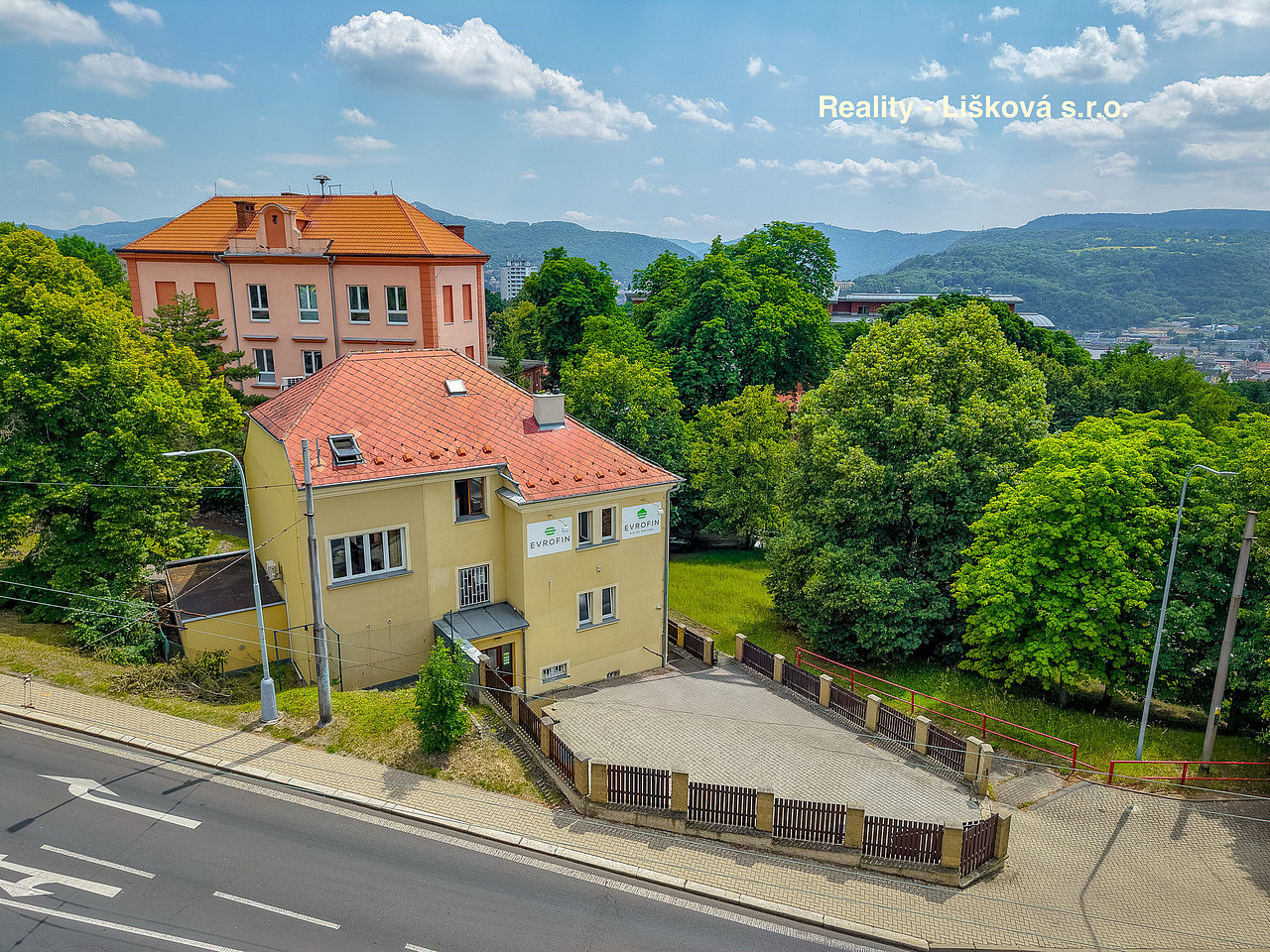 Prodej kanceláře 430 m²