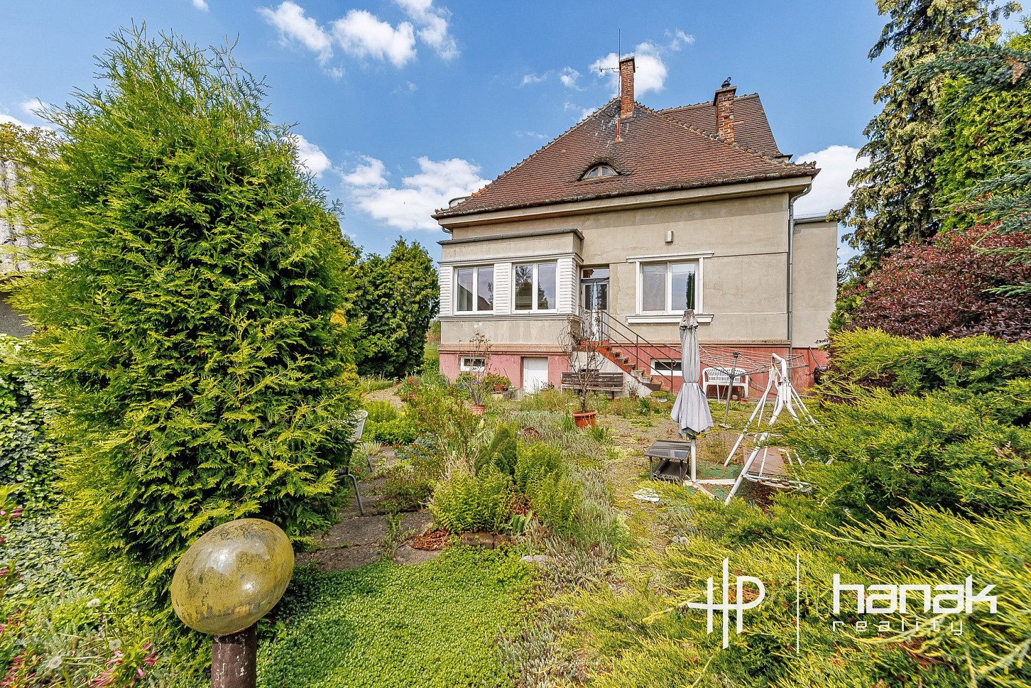 Prodej domu 253 m² s pozemkem 615 m² – fotografie 3