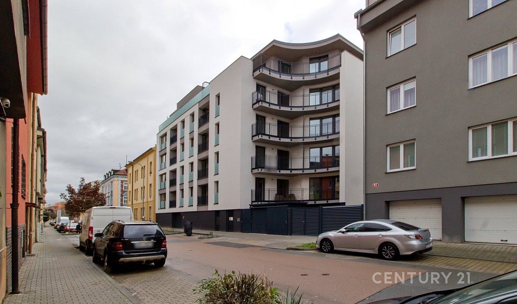 Pronájem bytu 2+kk 61 m², Plzeň – náhled fotky 22