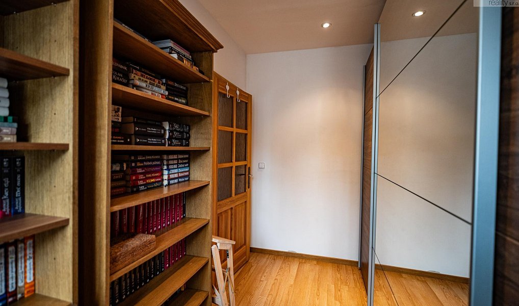 Prodej kanceláře 547 m², Most – náhled fotky 24
