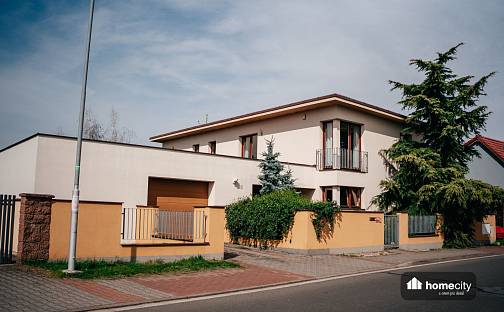 Prodej domu 263 m² s pozemkem 1 004 m², Žižkova, Pardubice - Svítkov