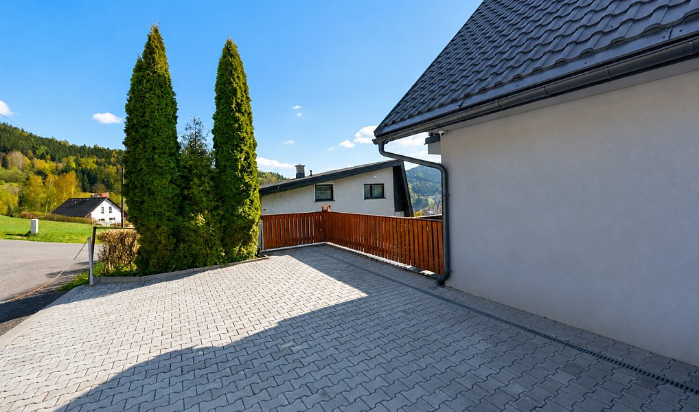 Prodej vily 350 m² s pozemkem 791 m², Tanvald – náhled fotky 12