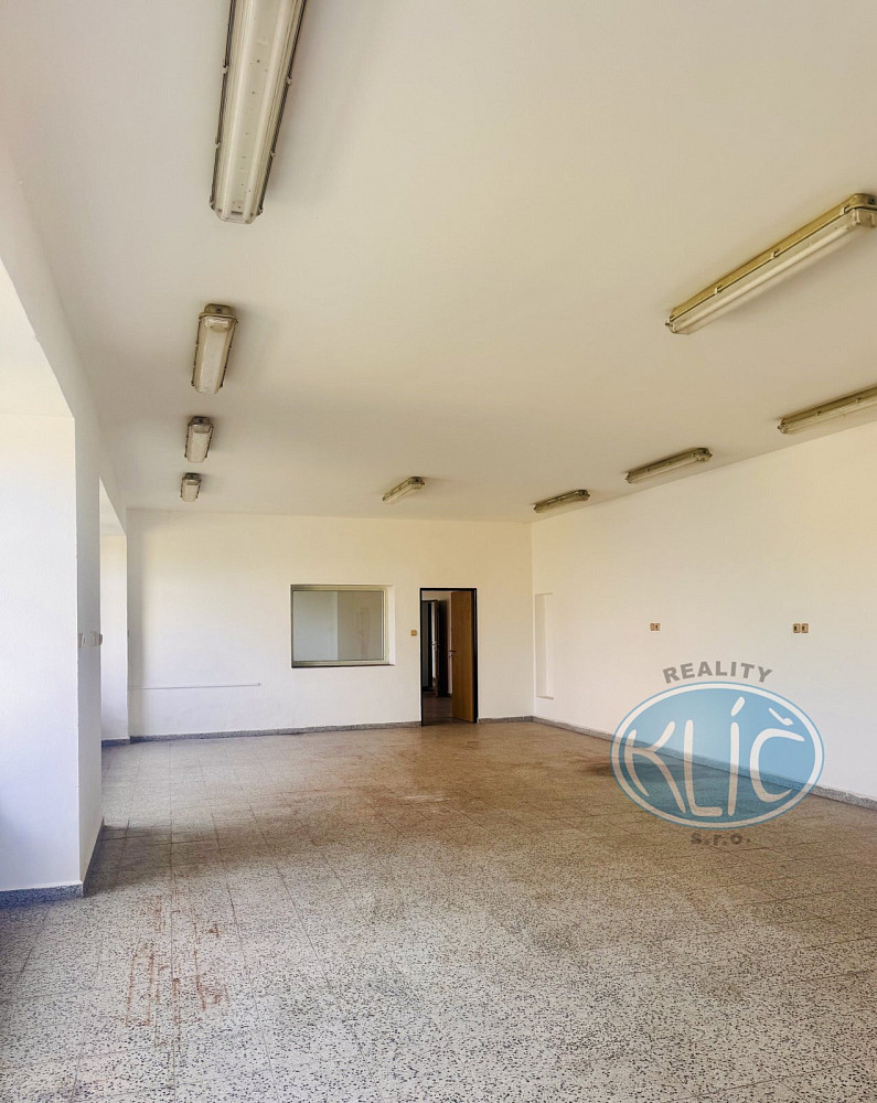 Pronájem obchodních prostor 114 m² – fotografie 2