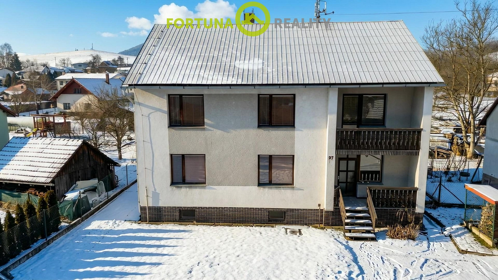 Prodej domu 239 m² s pozemkem 1 210 m²