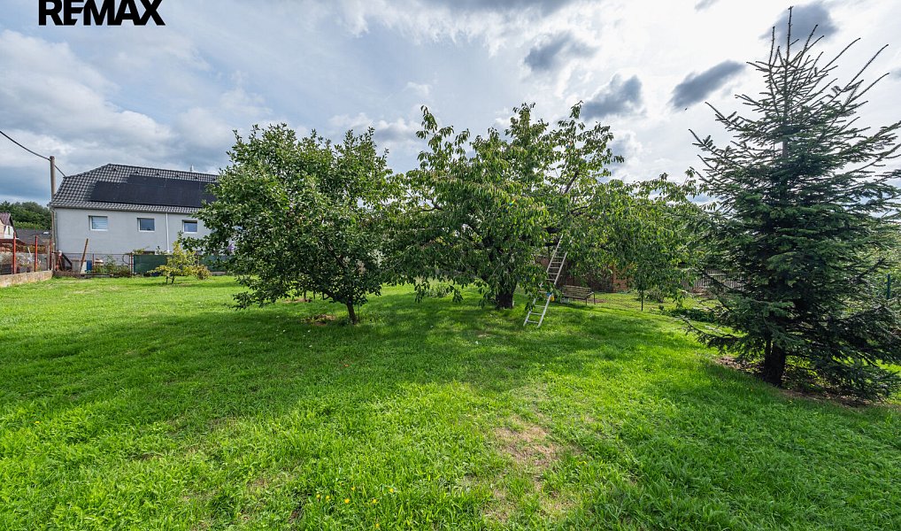 Prodej stavebního pozemku 991 m², Přestanov – náhled fotky 12