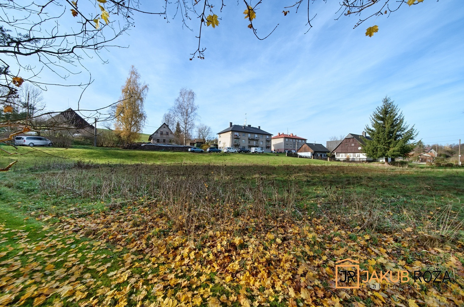 Prodej stavebního pozemku 1 989 m² – fotografie 5